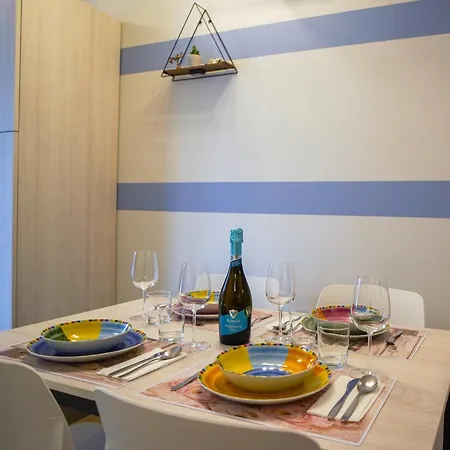 Glicine Leonardo Academy, Mxp & Laghi Apartment *
