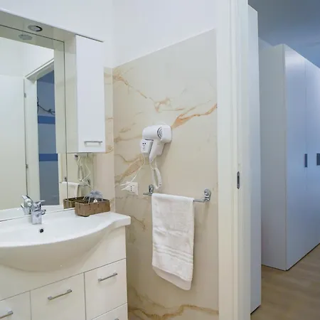 Apartman Glicine - Radice Comfort - Leonardo, Mxp & Laghi *