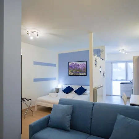 Glicine Leonardo Academy, Mxp & Laghi Apartment Sesto Calende
